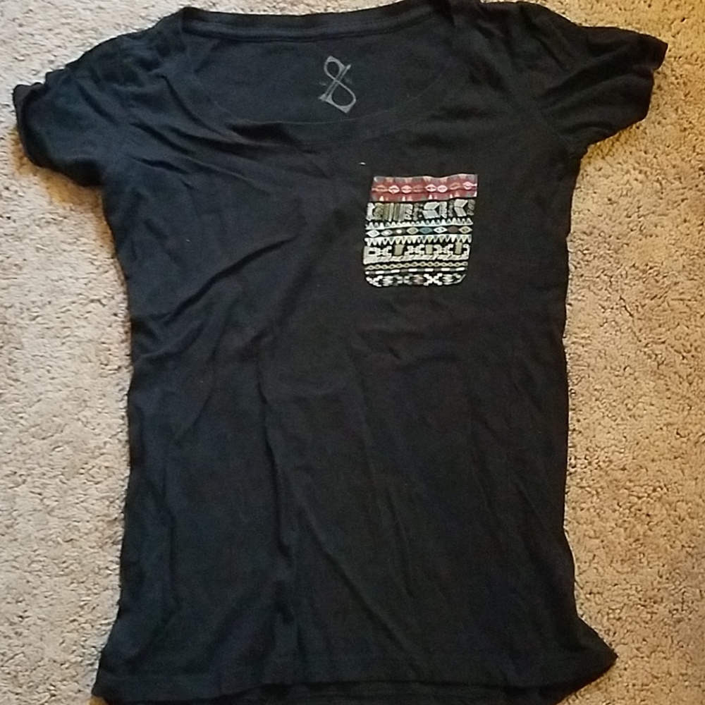 Short sleeve tshirt fancy front pocket